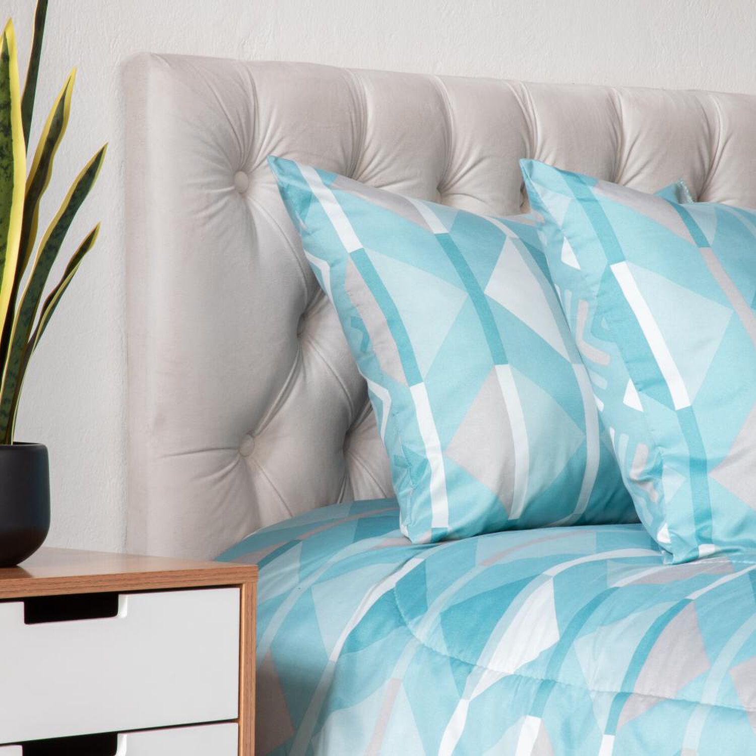 Set Plum&oacute;n + 2 Almohadas Estampadas Casaideal Aqua / 2 Plazas image number 1.0