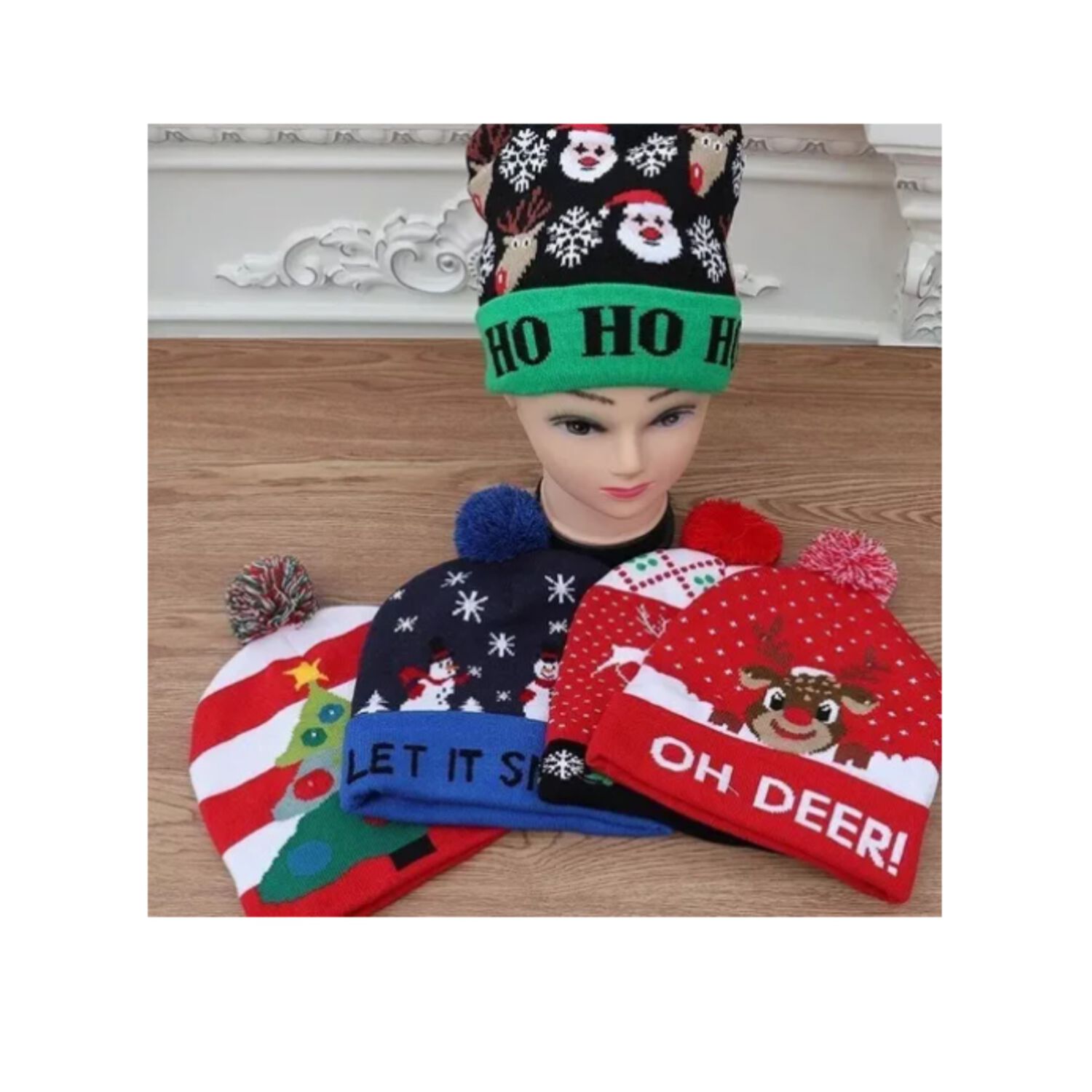 Pack De 3 Gorros De Navidad Con Luces Led Surtido Santa image number 1.0