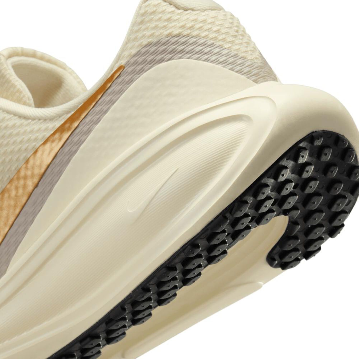 Zapatilla Running Mujer Nike Hj8485-201 Beige image number 4.0