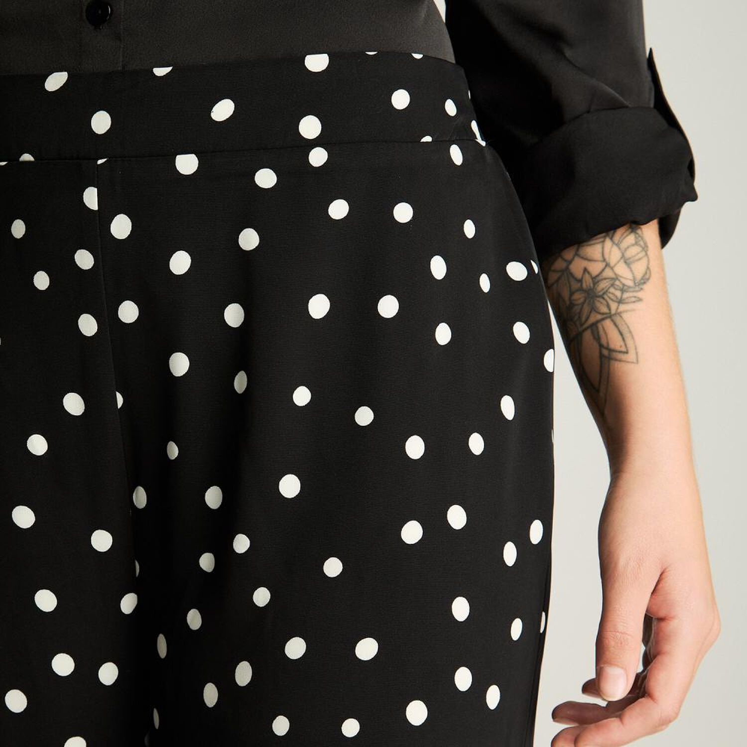 Pantal&oacute;n Tiro Alto Palazzo El&aacute;stico En Cintura Mujer Lorenzo Di Pontti image number 3.0