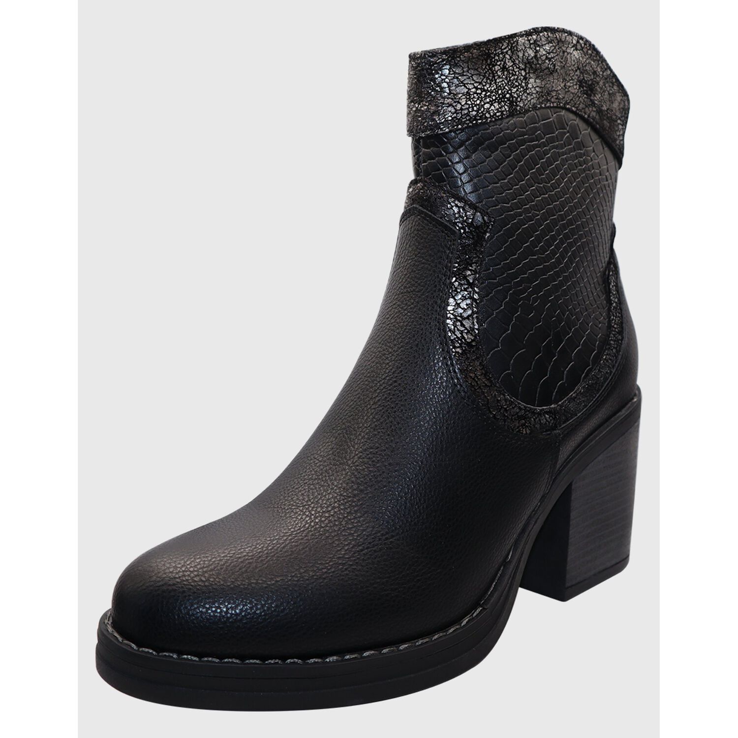 Bota Corta Print Negro image number 0.0