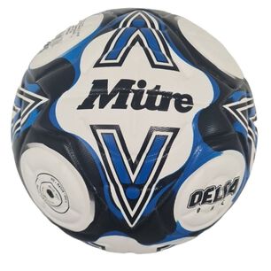 Balon Futbol Mitre Delta One