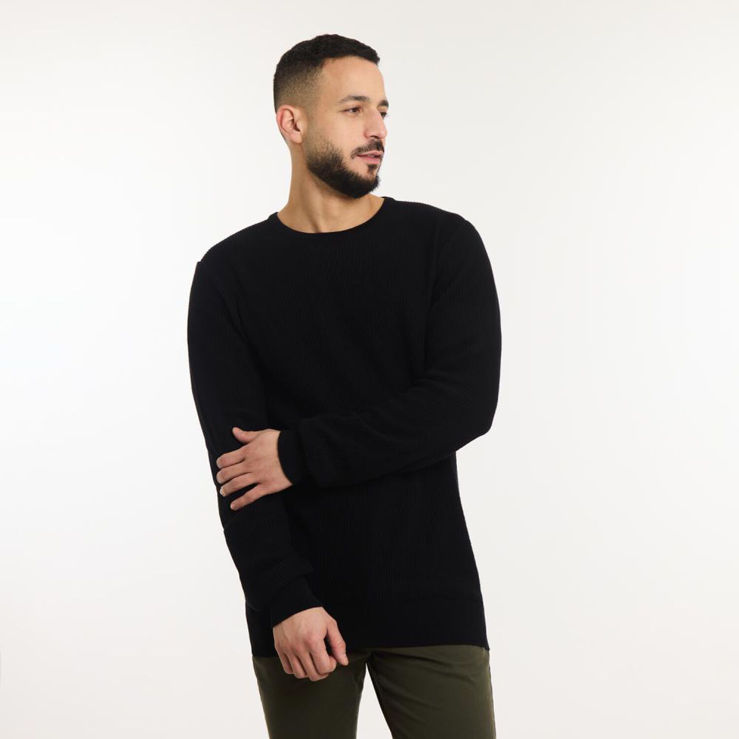 Sweater Liso Regular Manga Larga Cuello Redondo Hombre Az Black image number 0.0