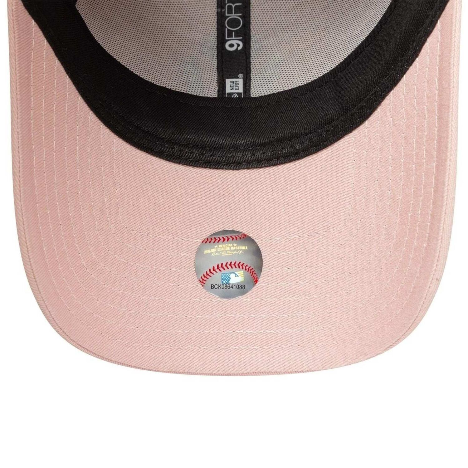 Gorra 9forty New York Yankees League Essentials Women Rosa image number 4.0