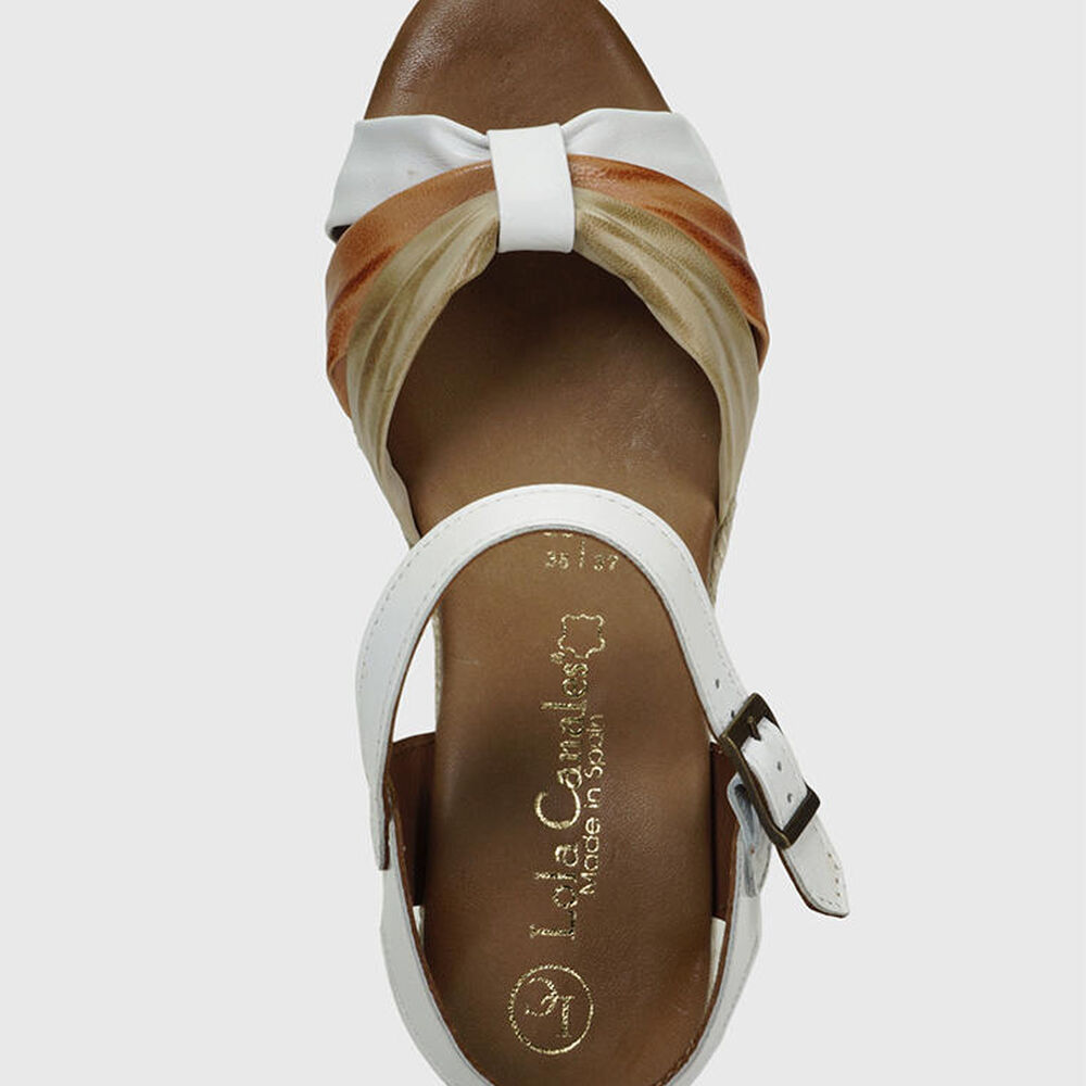 Sandalia Cuero Adriana Multicolor image number 8.0