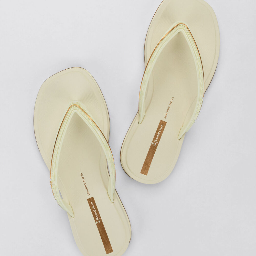 Sandalia Mujer Beige Glow Ipanema image number 1.0