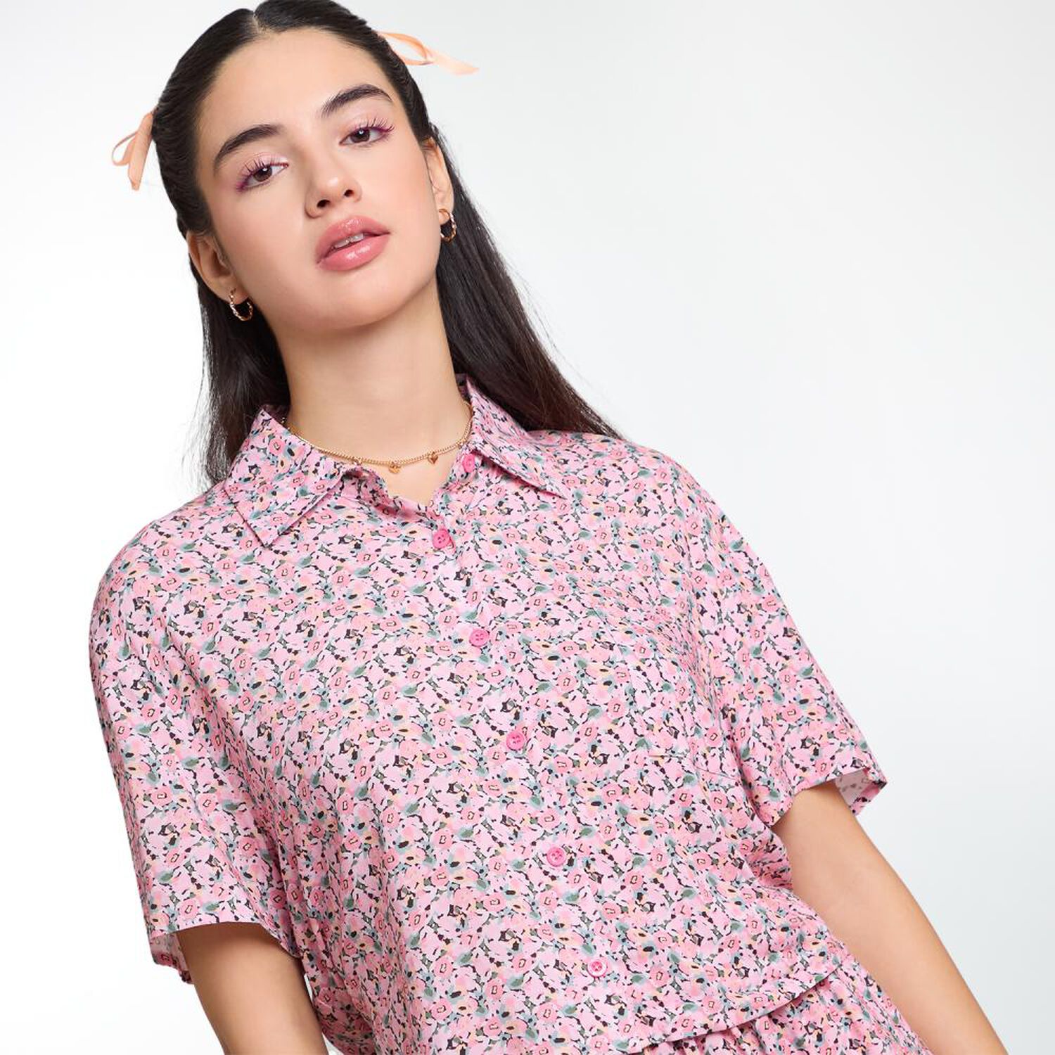 Blusa Corta Manga Corta Cuello Camisero Mujer Freedom image number 4.0