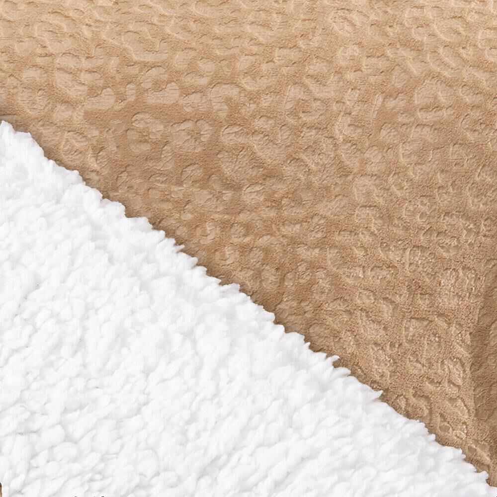 Plumon Coral Emboss King Beige image number 1.0