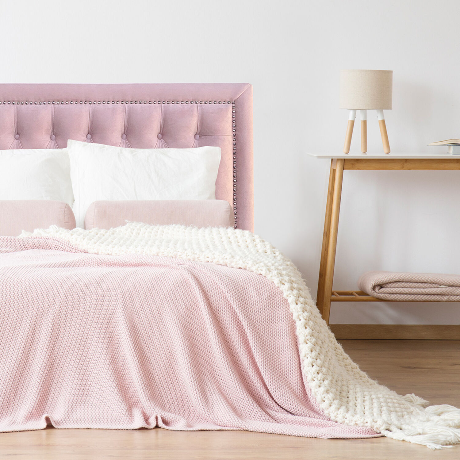 Respaldo De Cama Capiton&eacute; Frame Tachas Felpa Rosado Claro King image number 2.0