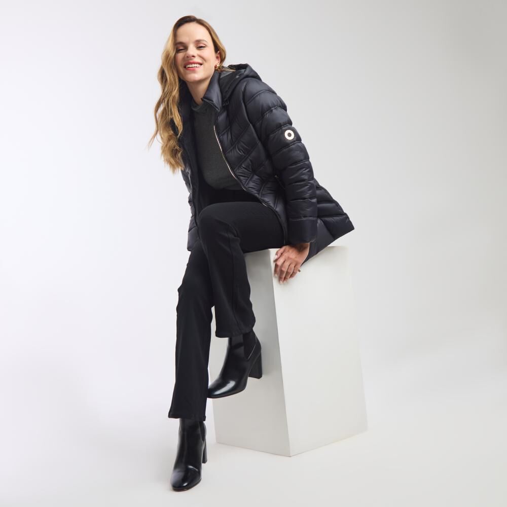 Parka Regular Cuello Alto Con Capucha Mujer Kimera image number 1.0