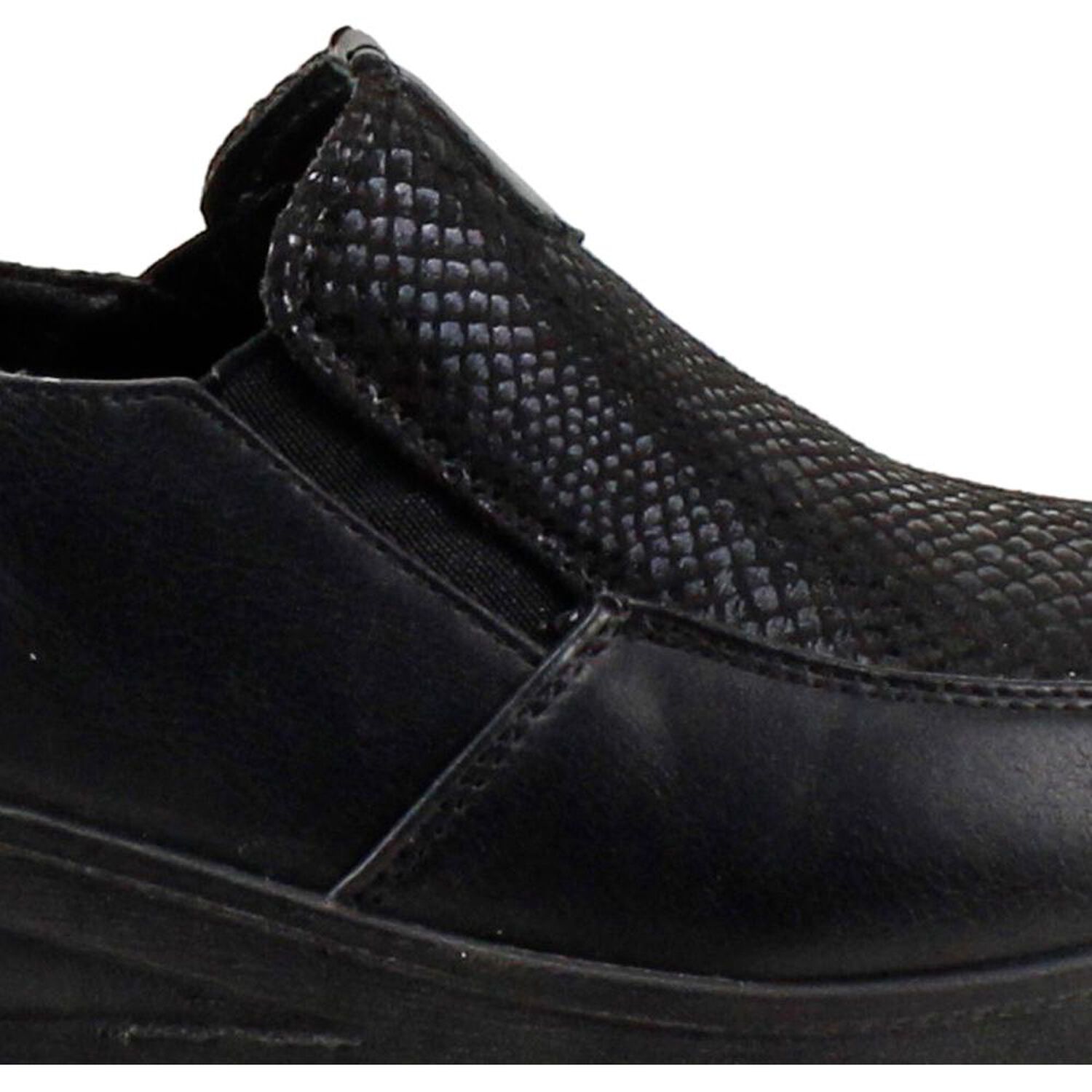 Mocas&iacute;n Mujer New Walk Black image number 3.0