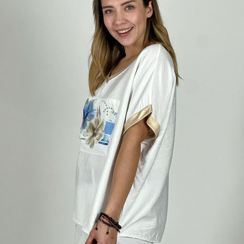Polera Italiana Diseño Camelias Doradas image number 5.0