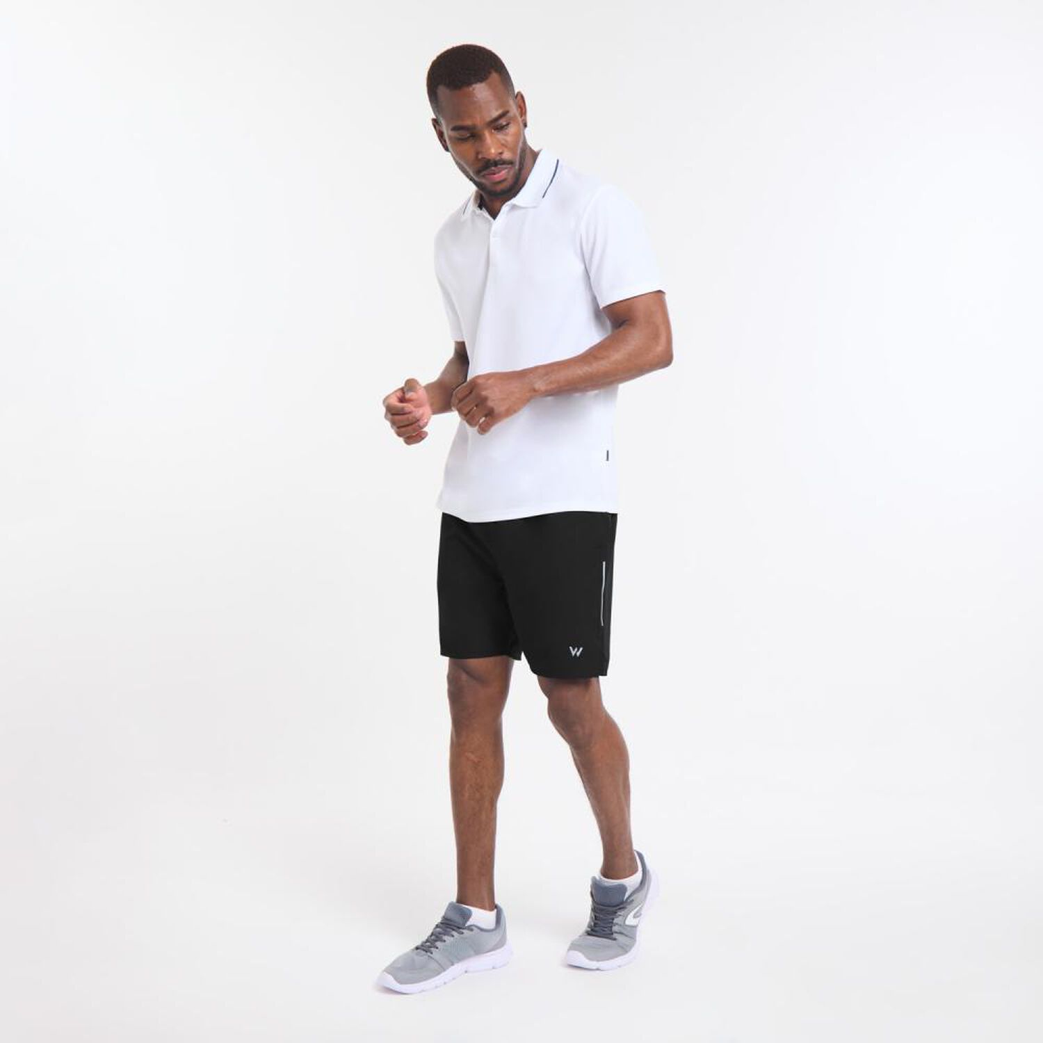 Short Deportivo Tiro Medio Regular Hombre Wetland image number 1.0