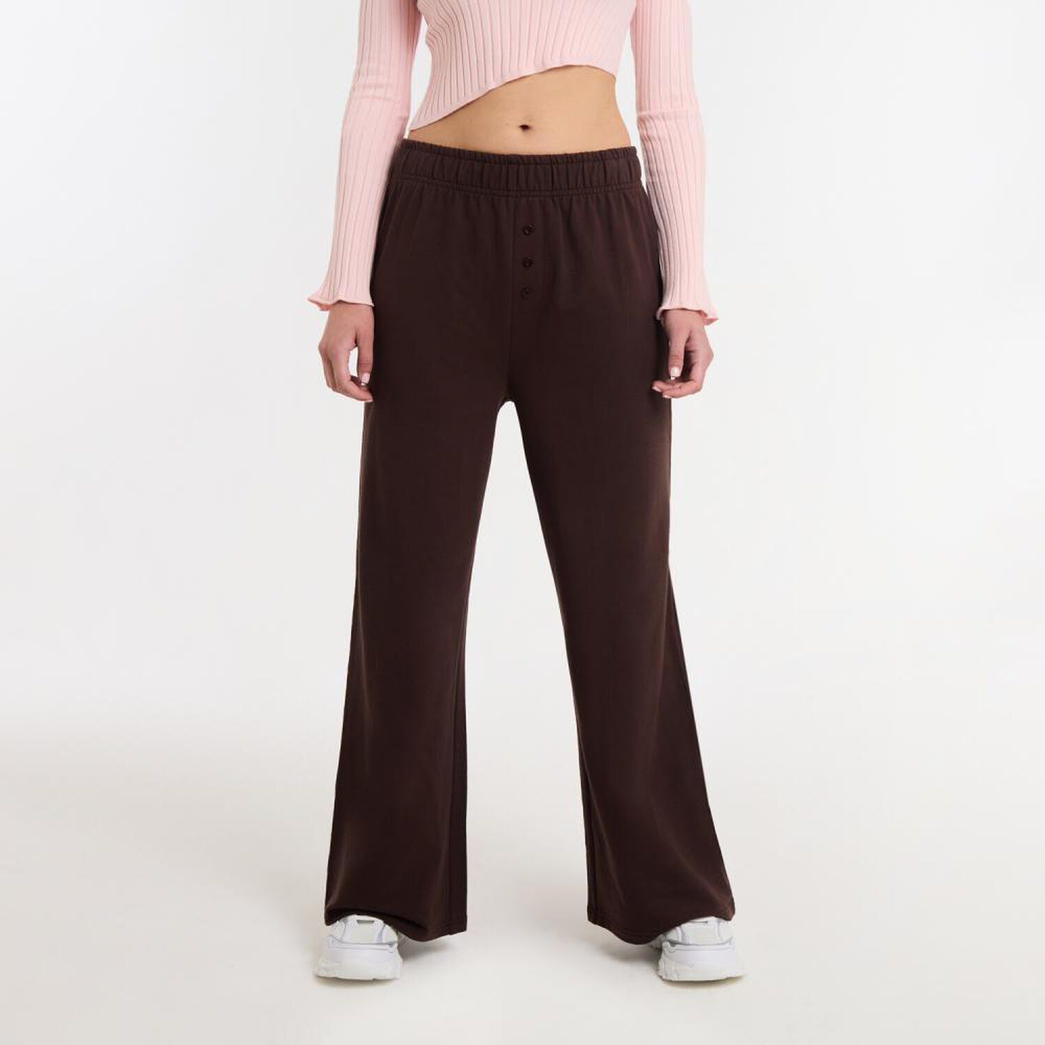 Pantal&oacute;n De Buzo Moda Tiro Medio Regular Mujer Rolly Go image number 0.0