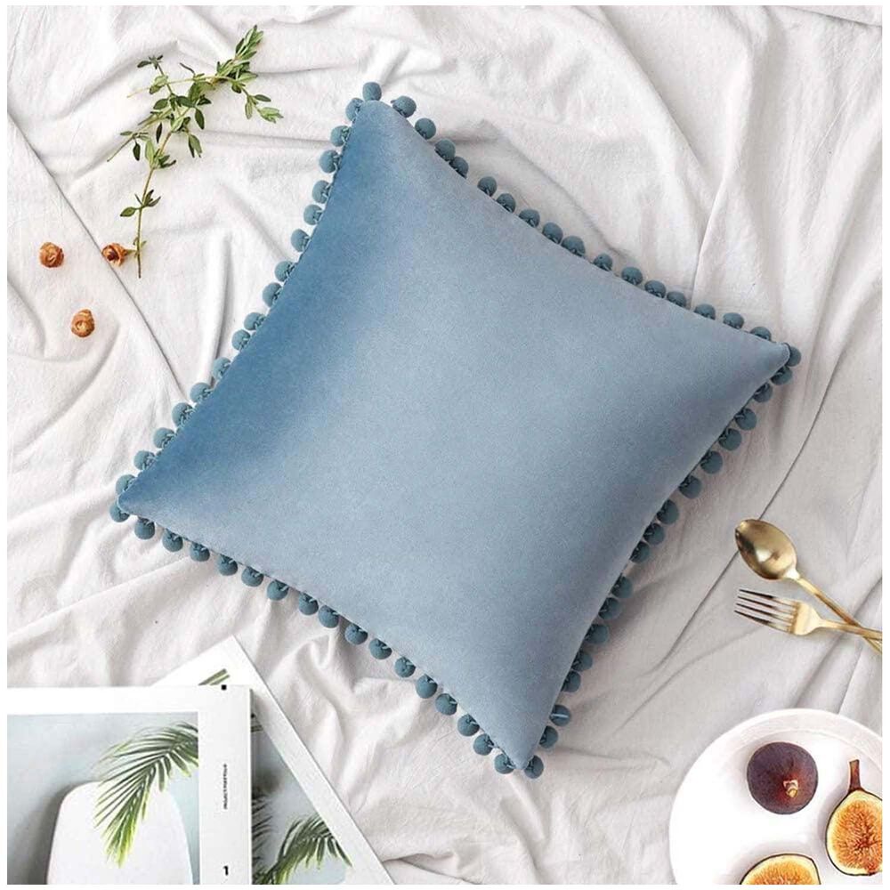 Pack De 02 Fundas De Cojín De Terciopelo Con Pompon 45x45 Azul image number 0.0