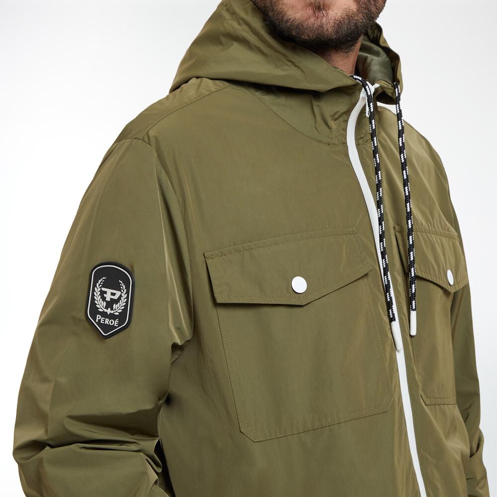 Chaqueta Regular Cuello Alto Con Capucha Hombre Peroe image number 4.0