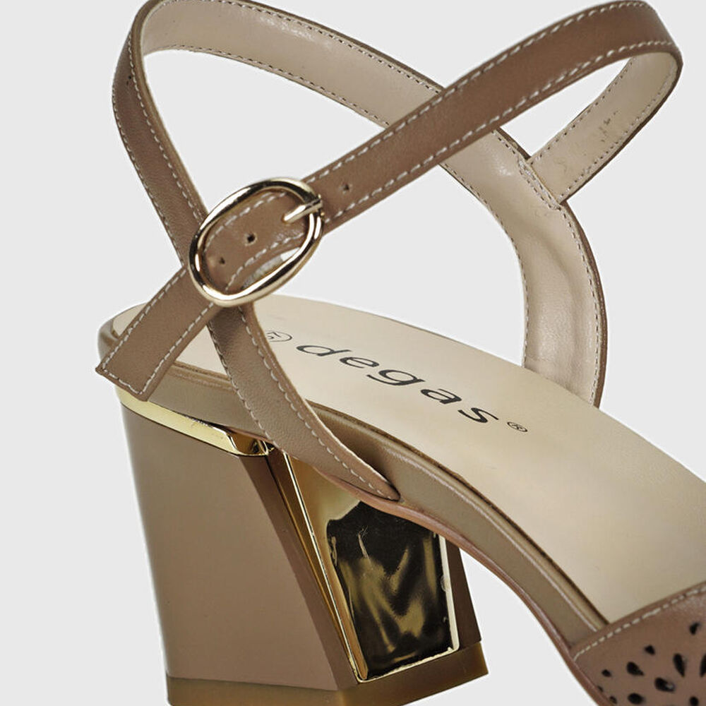 Sandalia Julia Beige image number 6.0