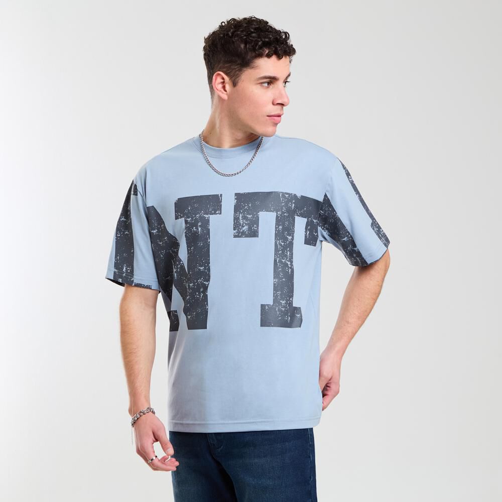 Polera Estampada Oversize Manga Corta Cuello Redondo Hombre Skuad image number 2.0