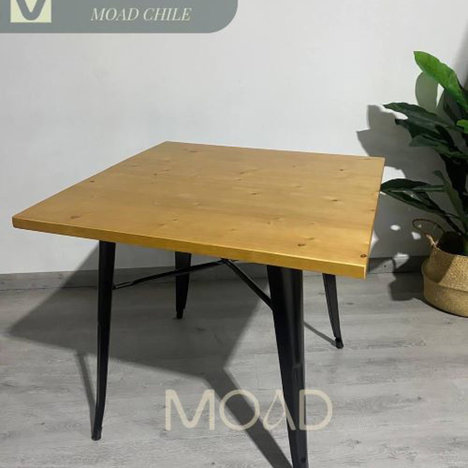 Mesa De Comedor Tolix 70x70cm Madera Clara image number 4.0