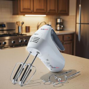 Batidora De Mano Oster Blanca 6 Velocidades Y Función Turbo Fpsthm3532