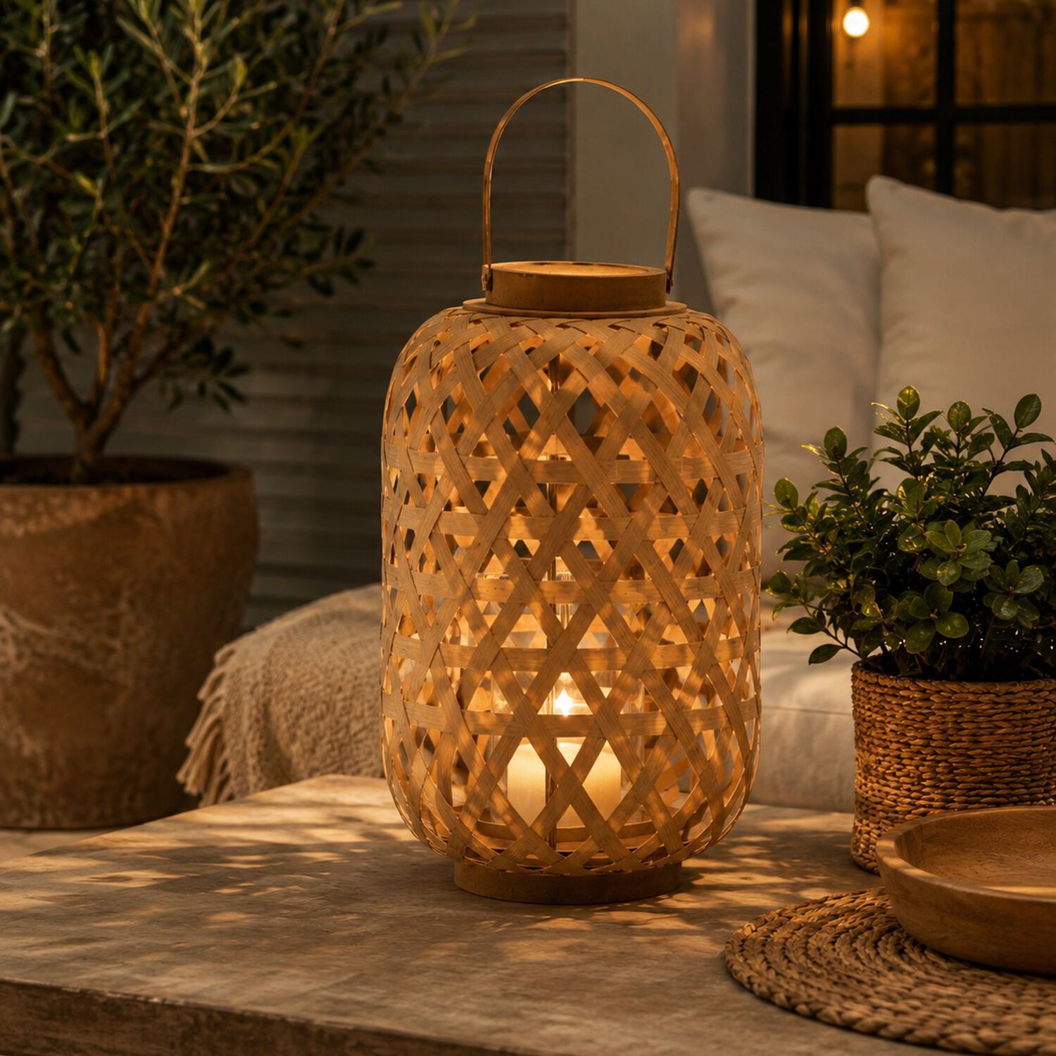 Farol Decorativo Cil&iacute;ndrico De Bamb&uacute; Con Asa Y Porta Velas 24cm Natural image number 2.0