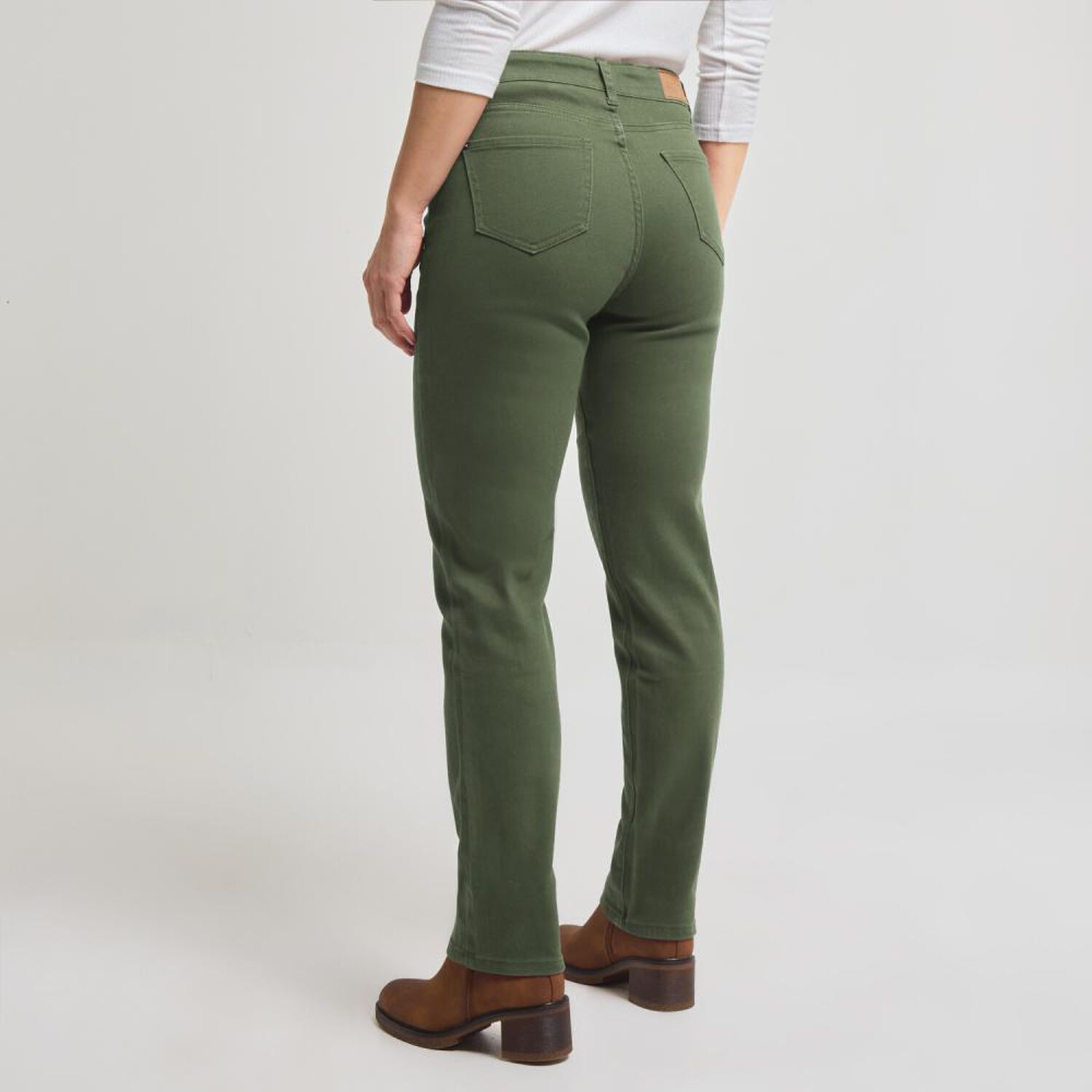 Pantal&oacute;n Tiro Medio Regular Mujer Geeps image number 1.0