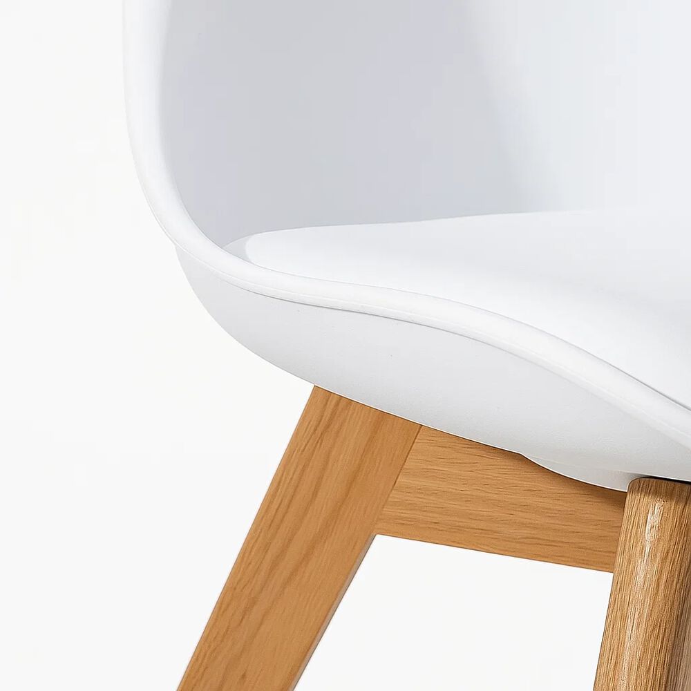 Pack De 4 Sillas Tulip Acolchadas Blancas image number 5.0