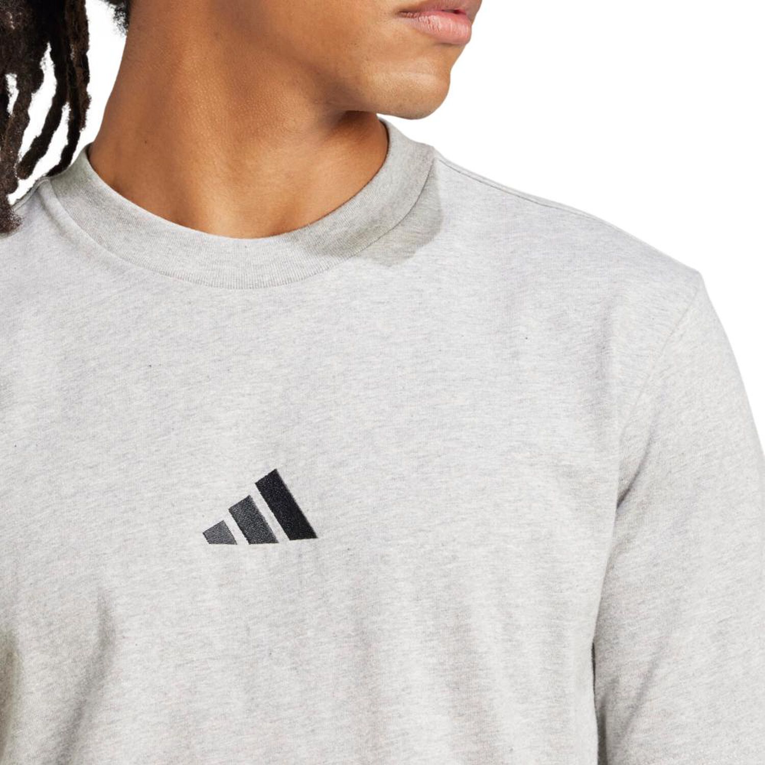 Camiseta Essentials Small Logo Single Jersey Adidas image number 3.0