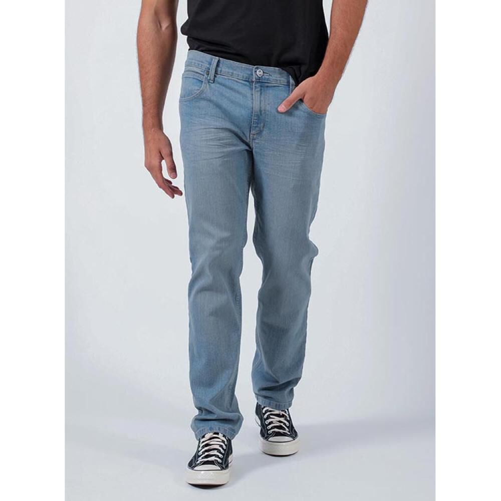 Jeans Tiro Medio Regular Fit Hombre Wrangler image number 0.0