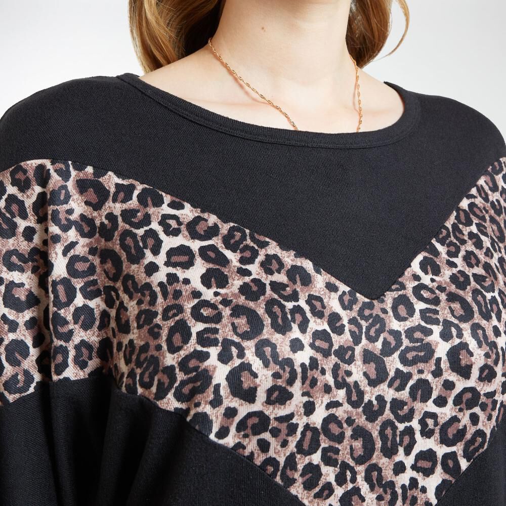 Polerón Liso Print Regular Cuello Redondo Mujer Geeps image number 4.0