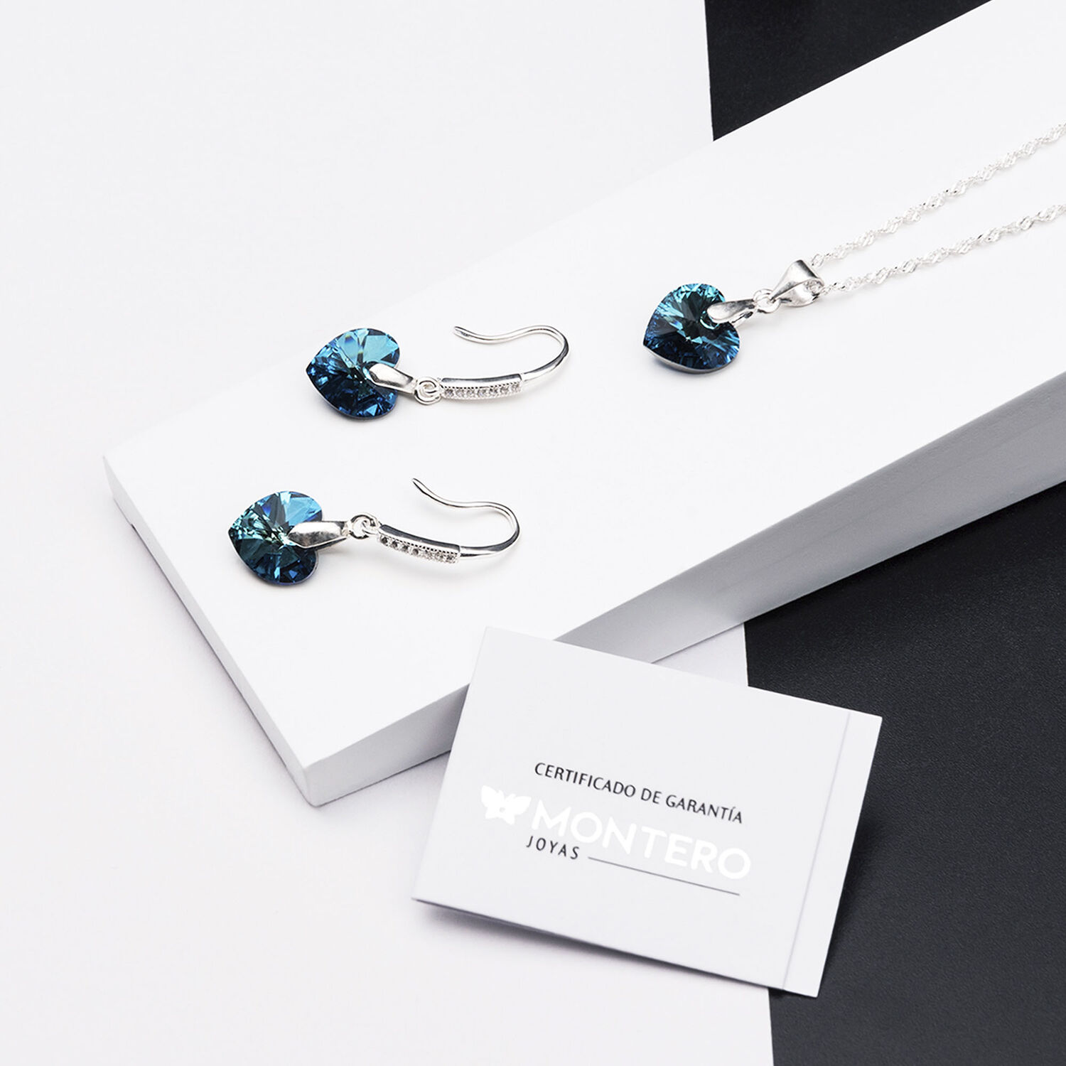 Conjunto Romance Cristal Genuino Bermuda Blue image number 1.0