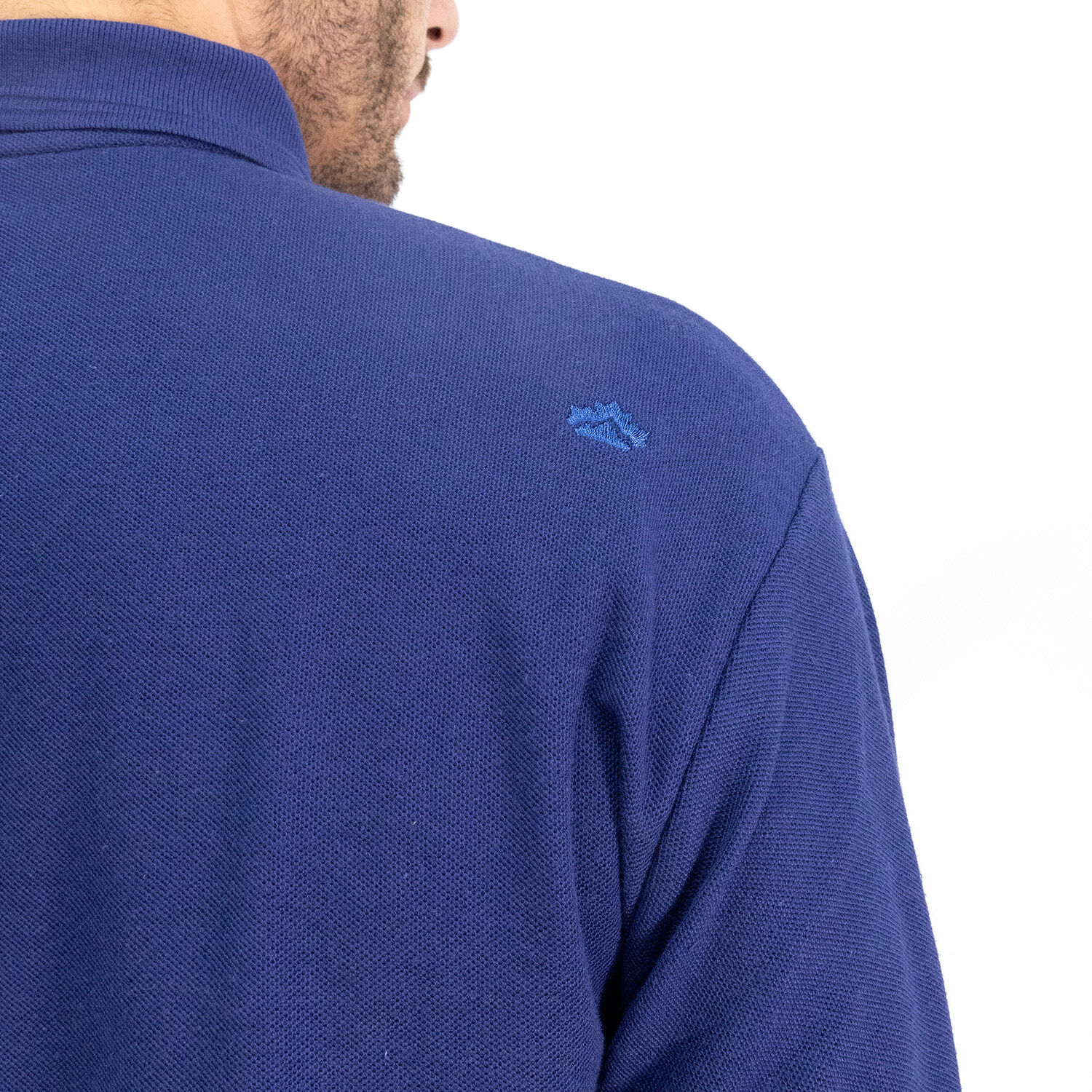 Polera Pique Quebec Manga Larga Azul Hombre image number 6.0