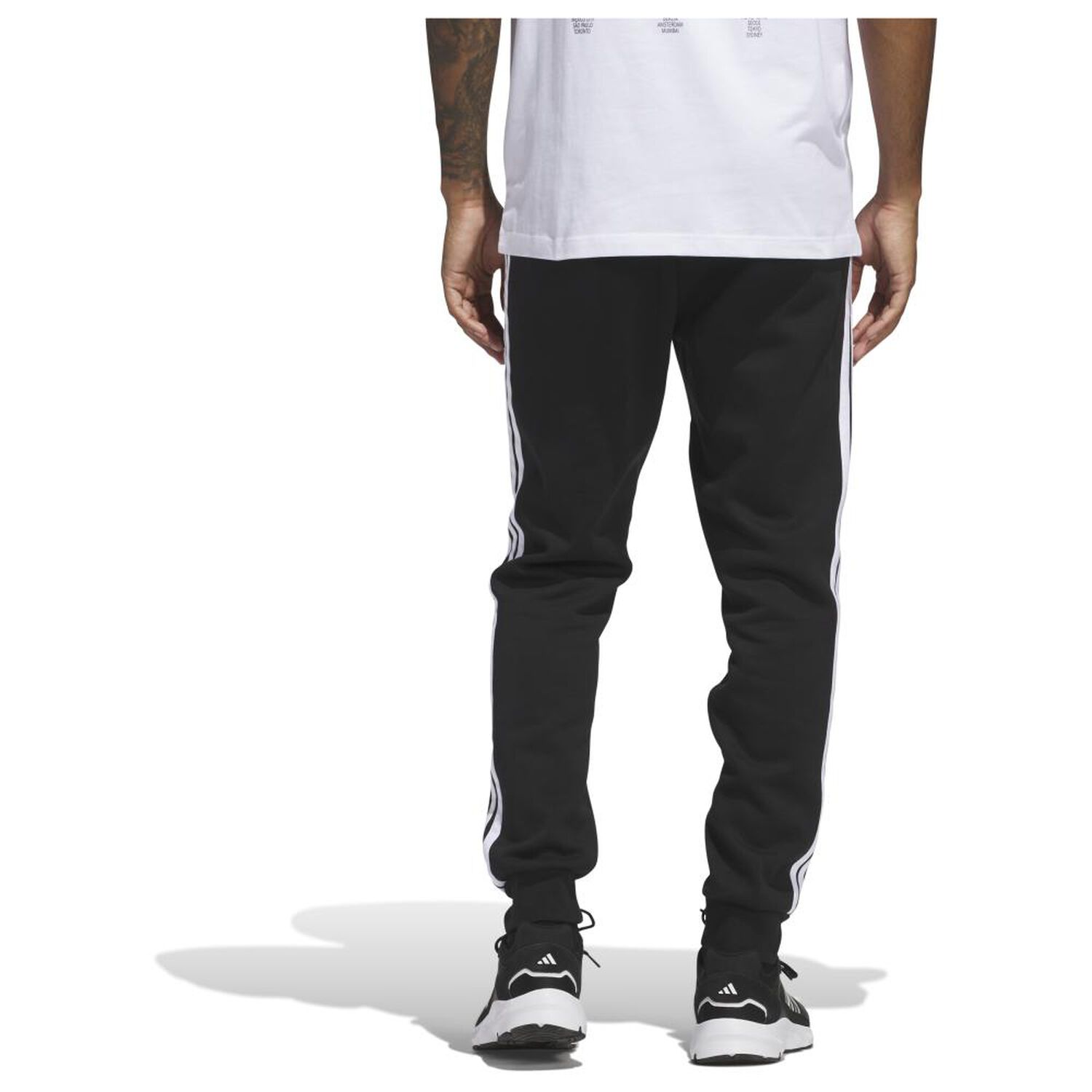 Pantal&oacute;n Hombre Essentials Fleece 3 Bandas Adidas image number 3.0