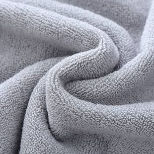 Toalla De Ba&ntilde;o Colecci&oacute;n 70x140 Centimetros / Gris Zahr
