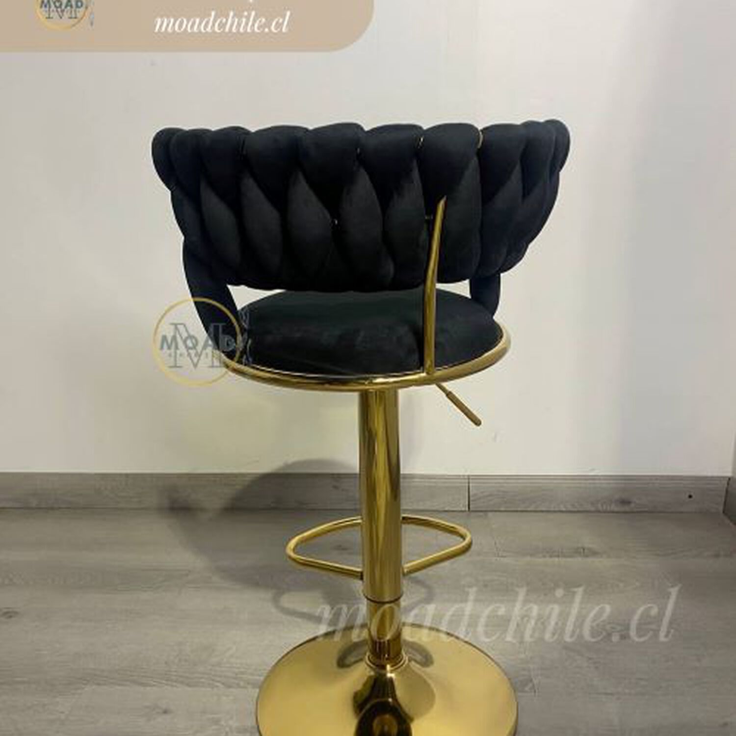 Taburete Queen Bar De Terciopelo Y Patas Doradas Con Altura Regulable image number 2.0