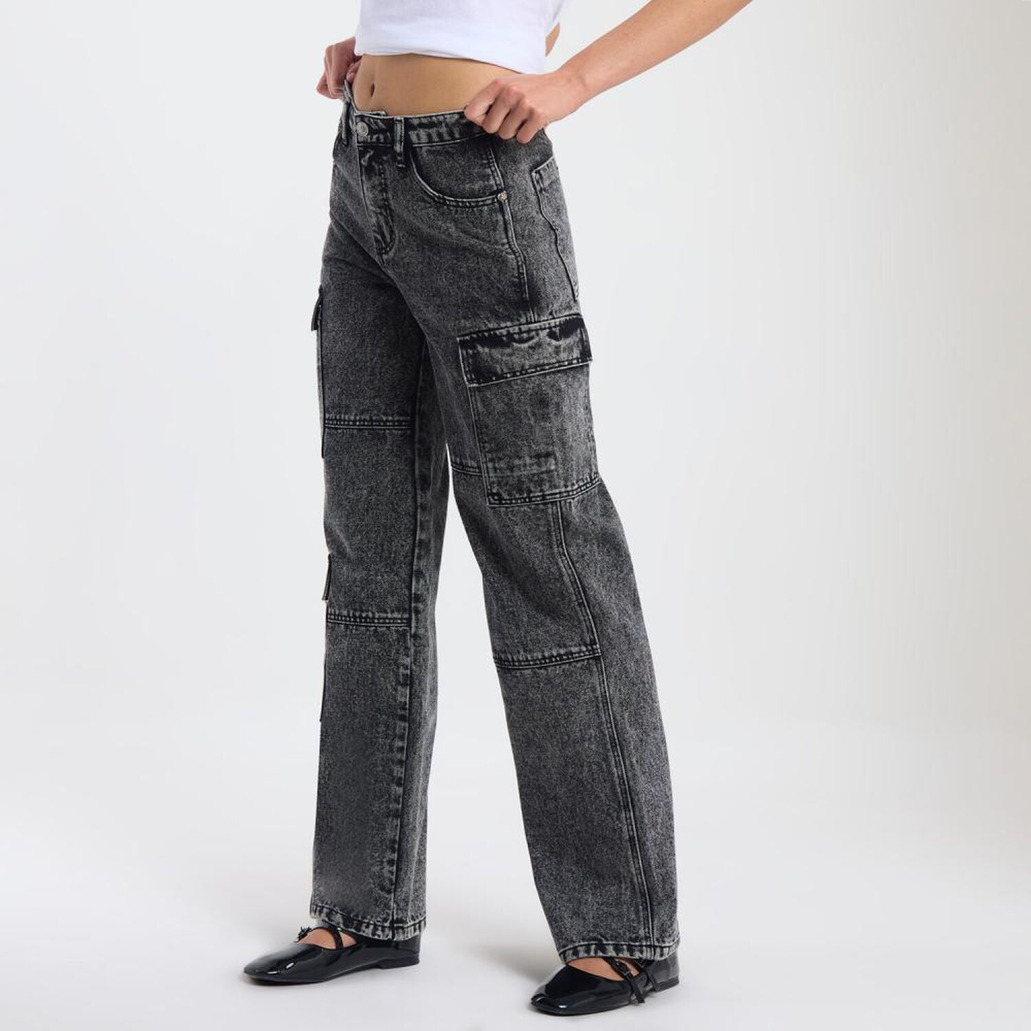 Jeans Tiro Medio Cargo Mujer Rolly Go image number 2.0