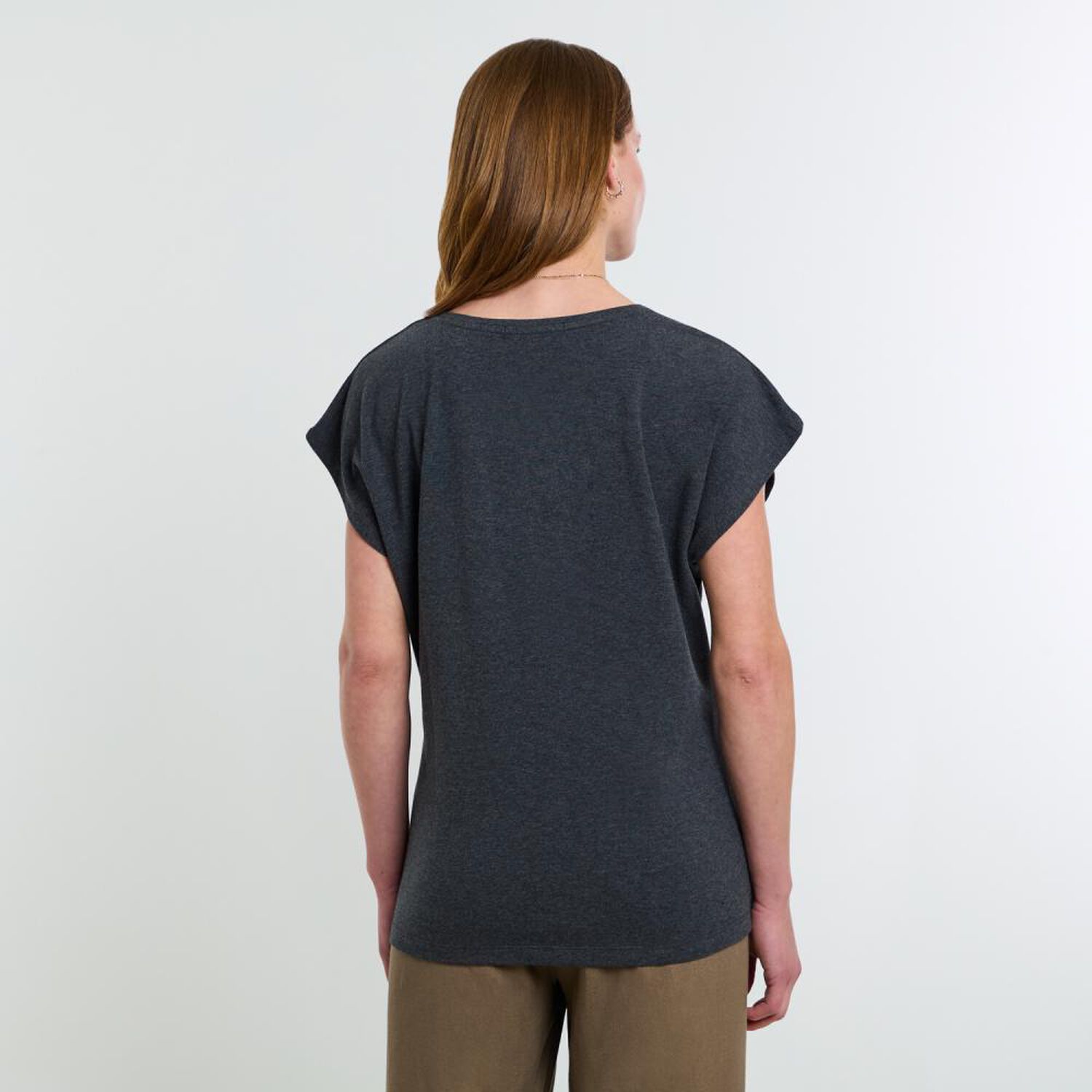 Polera Estampado Focalizado Manga Corta Cuello Redondo Mujer Lesage image number 3.0