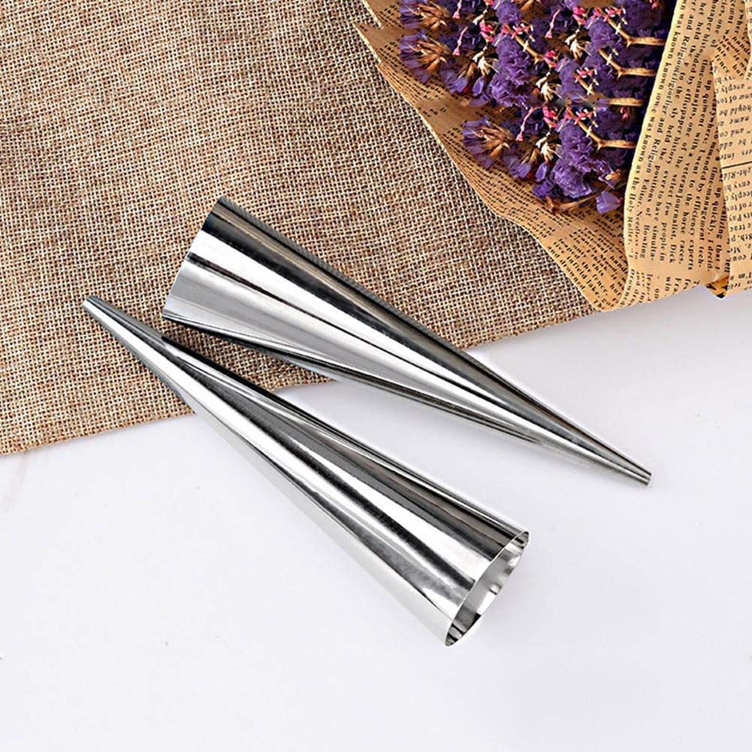 Set De 18 Moldes Con Forma De Cono Para Cannolis Y Croissants image number 2.0