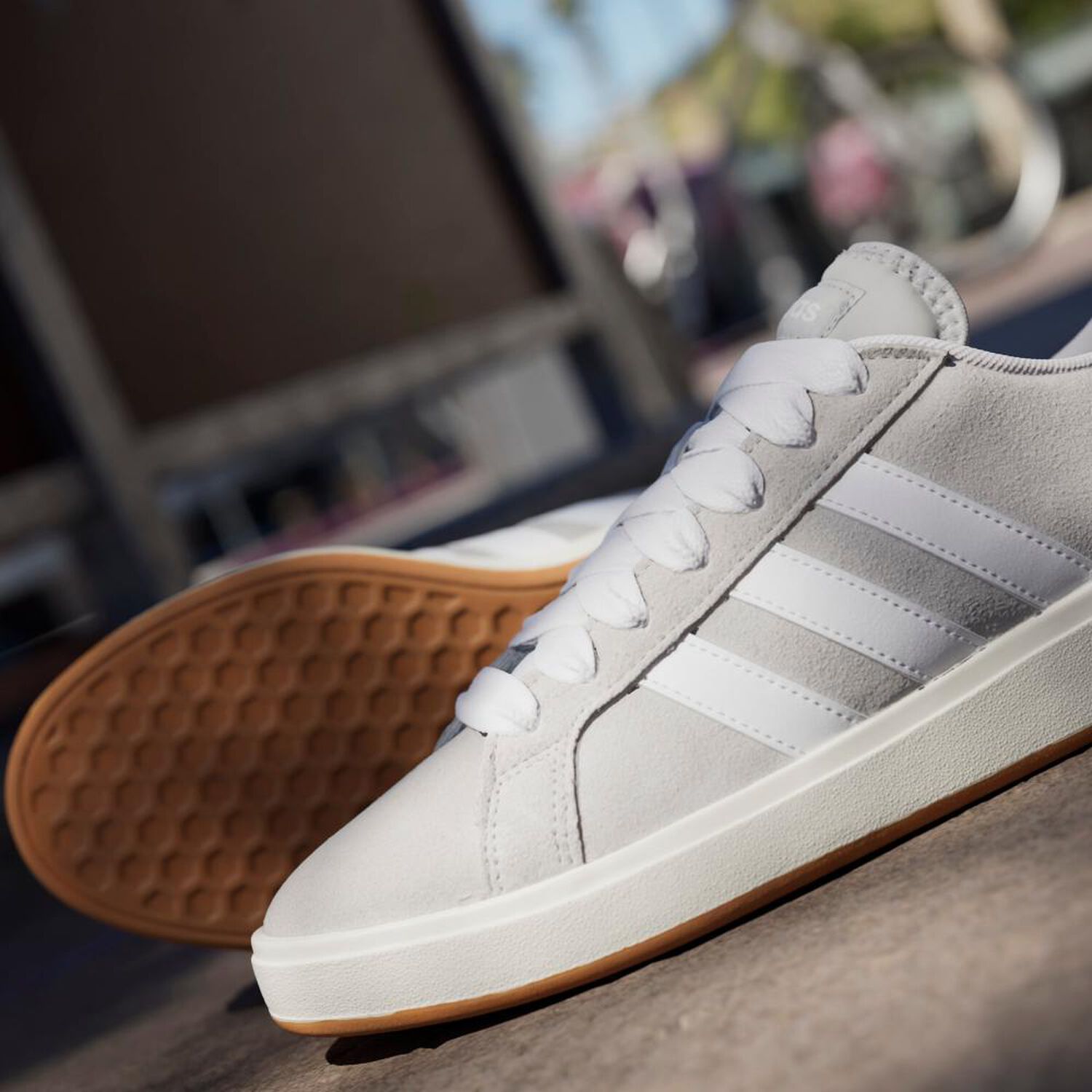 Zapatilla Urbana Adidas Grand Court Base 00s image number 4.0