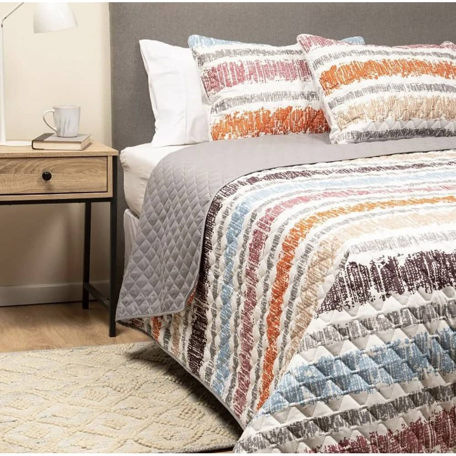 Cubrecama Cobertor Quilt Reversible+fundas Almohada 2 Plazas Color Raya/gris image number 0.0