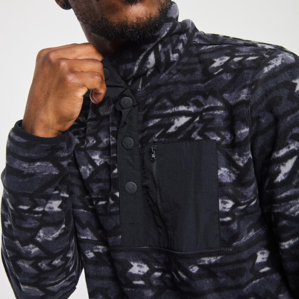 Poler&oacute;n Deportivo Rayas Regular Cuello Redondo Hombre Wetland image number 4.0