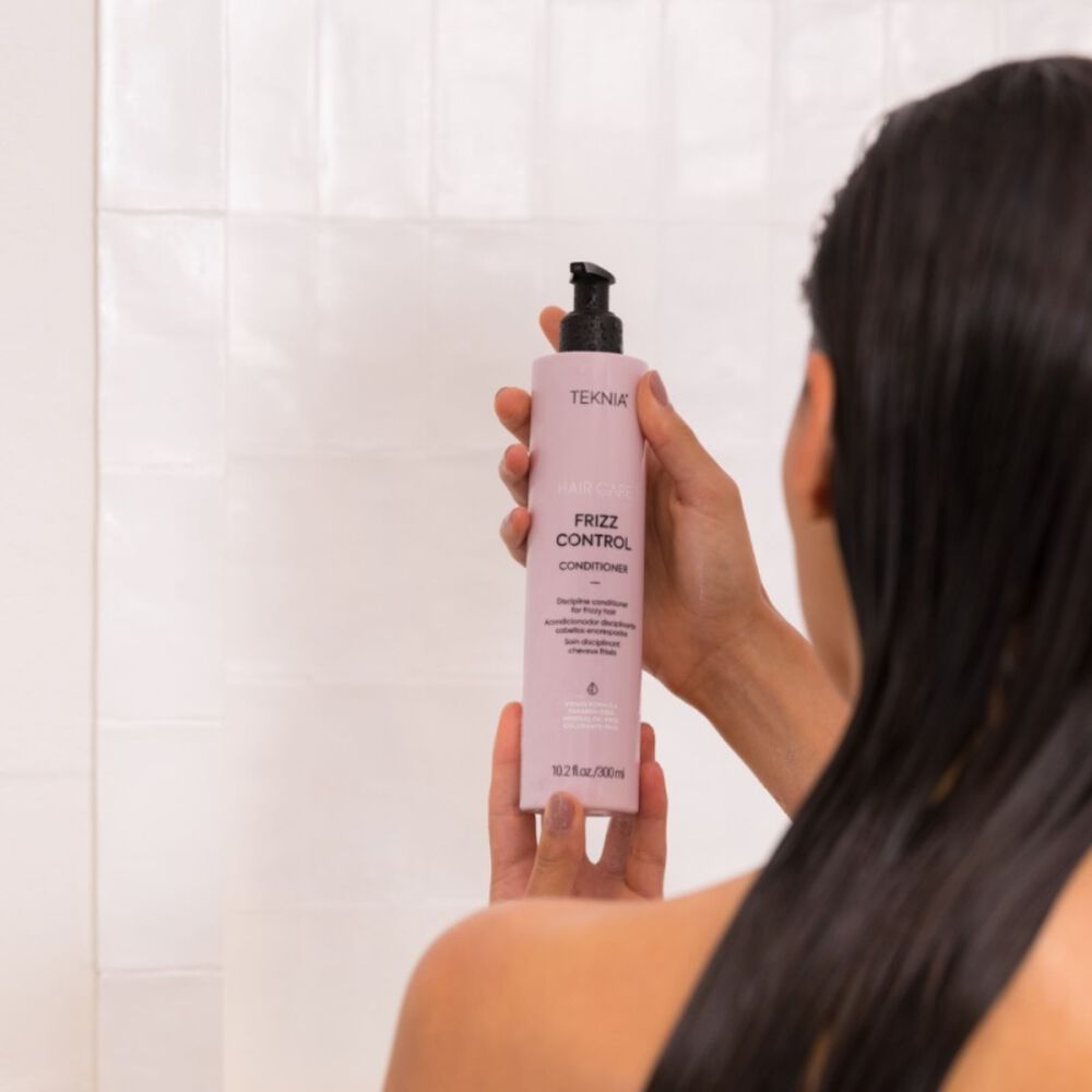 Acondicionador Lakme Teknia Frizz Control 300ml image number 4.0