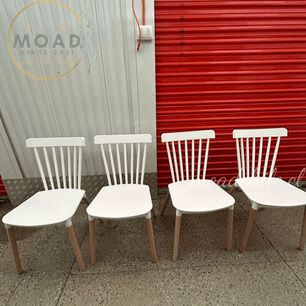 Silla Windsor De Polipropileno Con Base De Madera