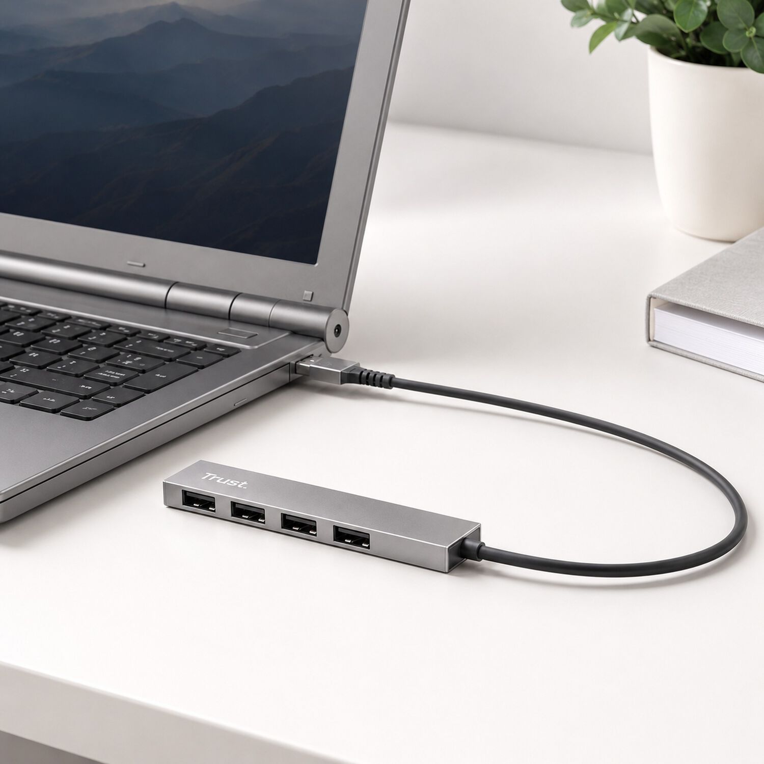 Hub Usb Trust Halyx 4 Puertos Usb 2.0 Flat Aluminium High Speed image number 5.0