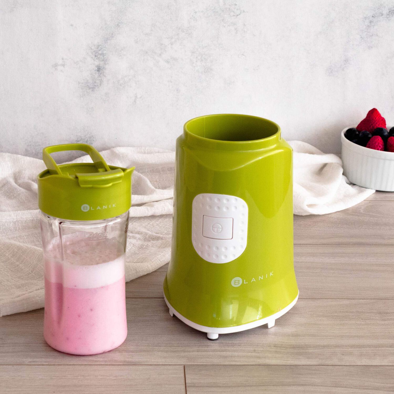Mini Blender Personal Bmb044 Licuadora Portatil 350w 220v image number 2.0