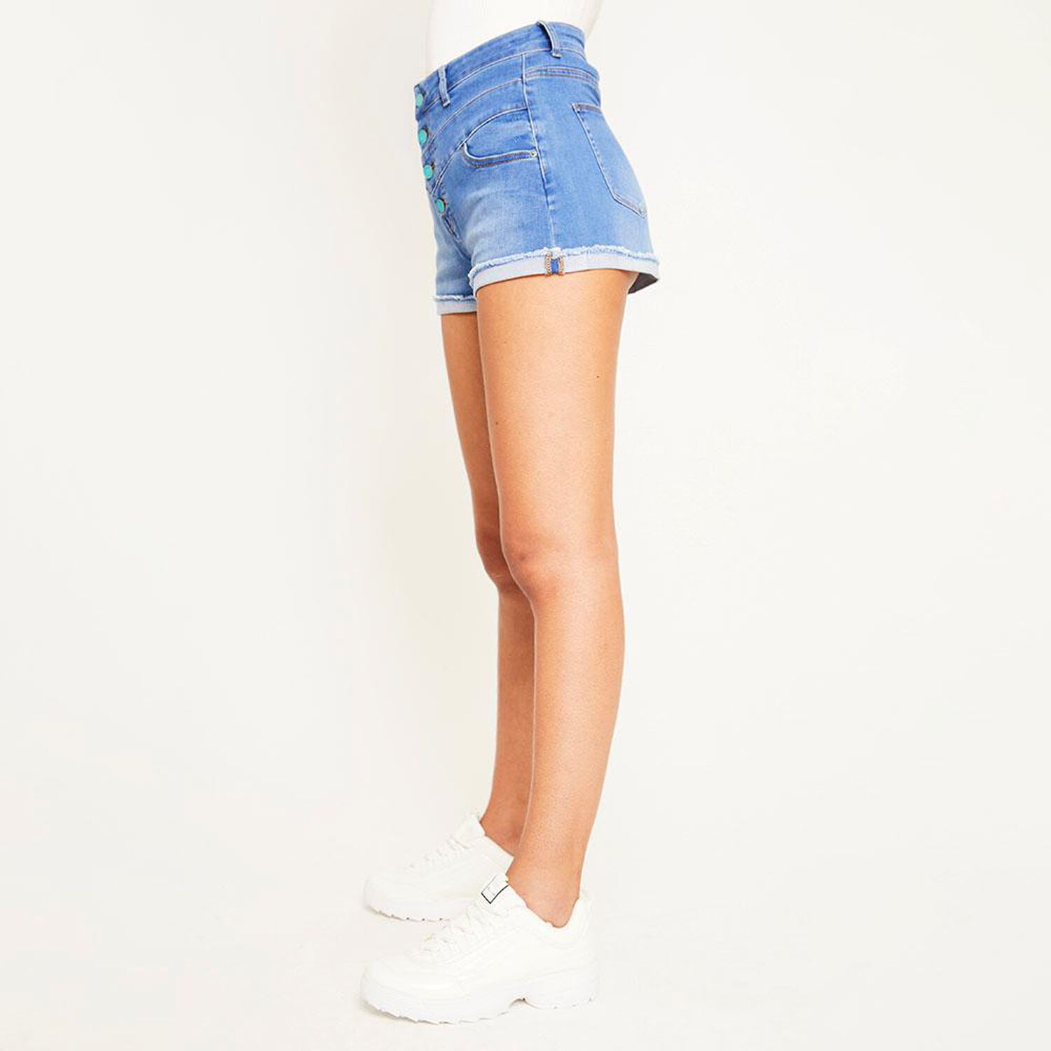 Short Pretina Con Doblez Y Botones Tiro Alto Regular Mujer Rolly Go image number 5.0