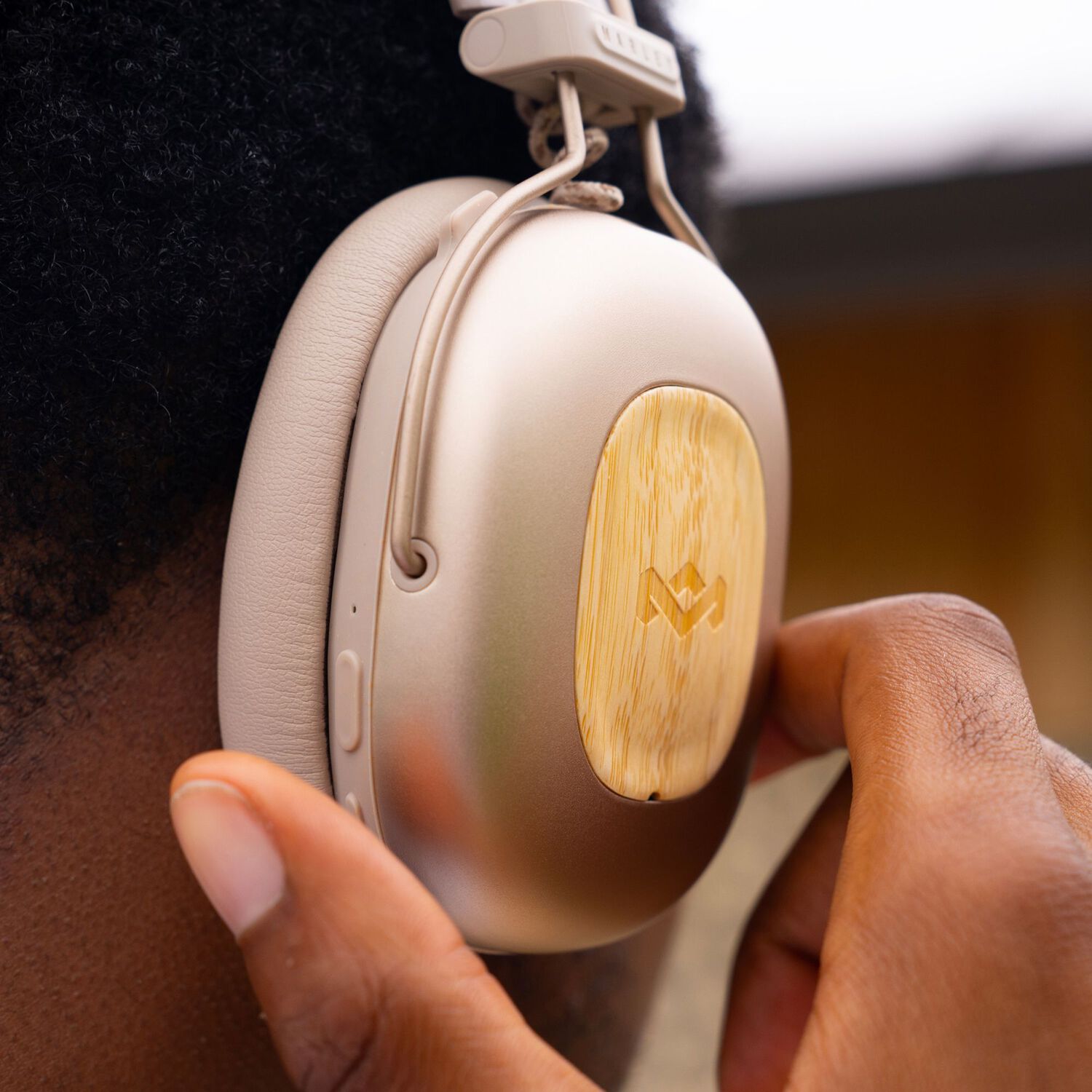 Aud&iacute;fono Bluetooth Positive Vibration Rebel Anc Beige image number 5.0