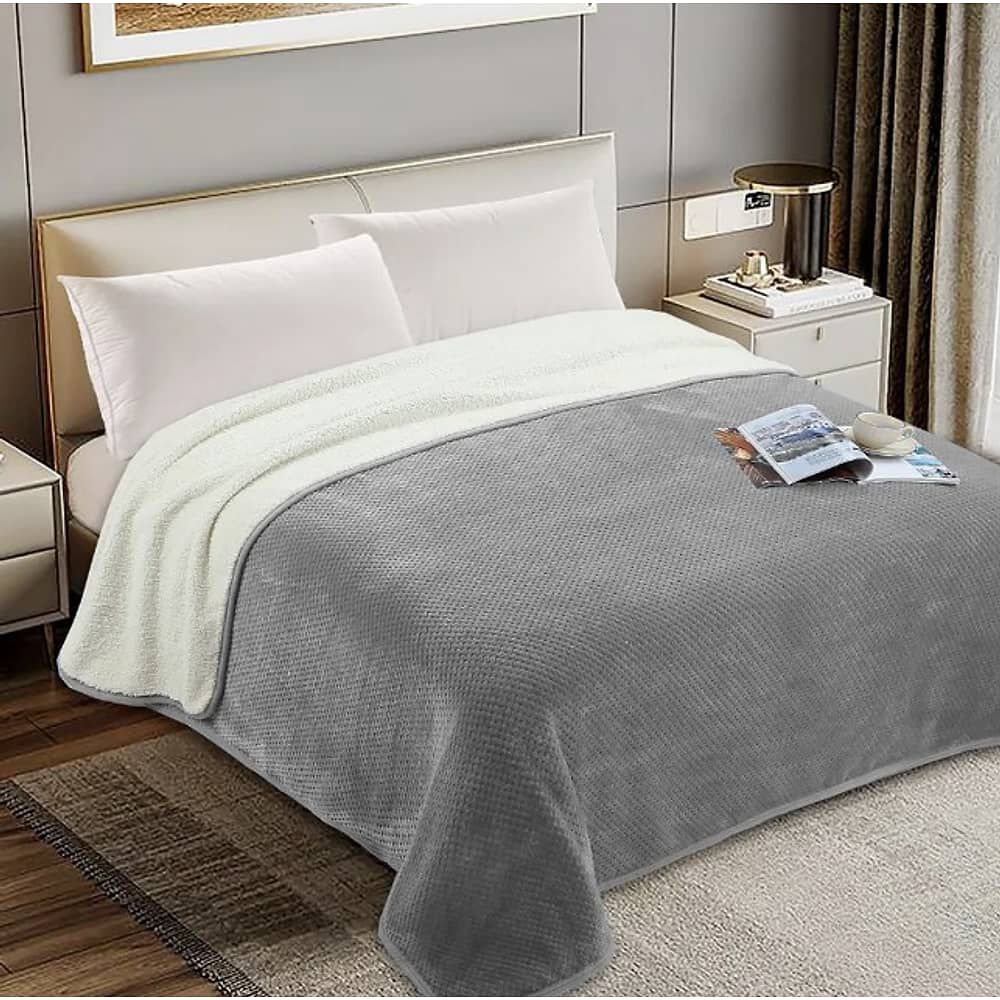 Manta Con Chiporro Sherpa Arredo Reversible Color Gris Oscuro image number 0.0