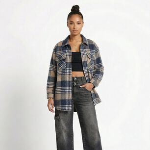 Camisa Le&ntilde;adora Mujer Oversize - Shacket
