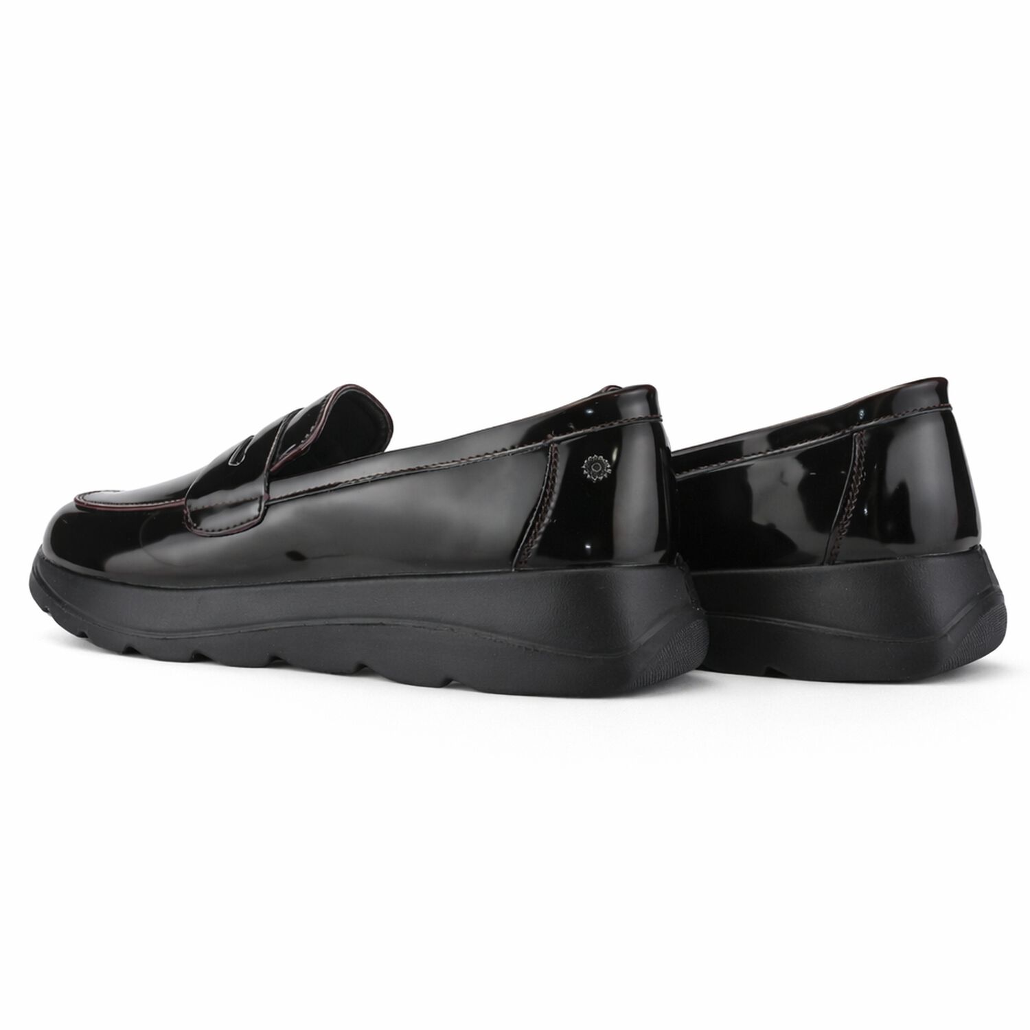 Mocasin Burdeo Mujer Casual Chalada Onix image number 5.0